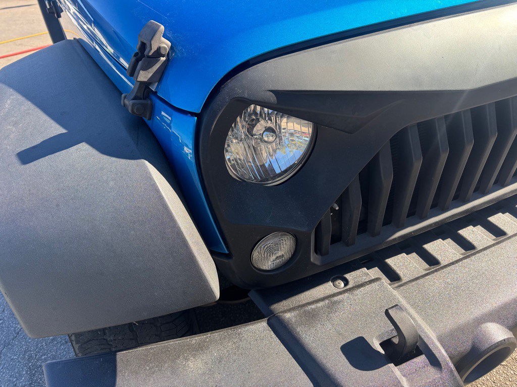 2016 Jeep Wrangler Image 9