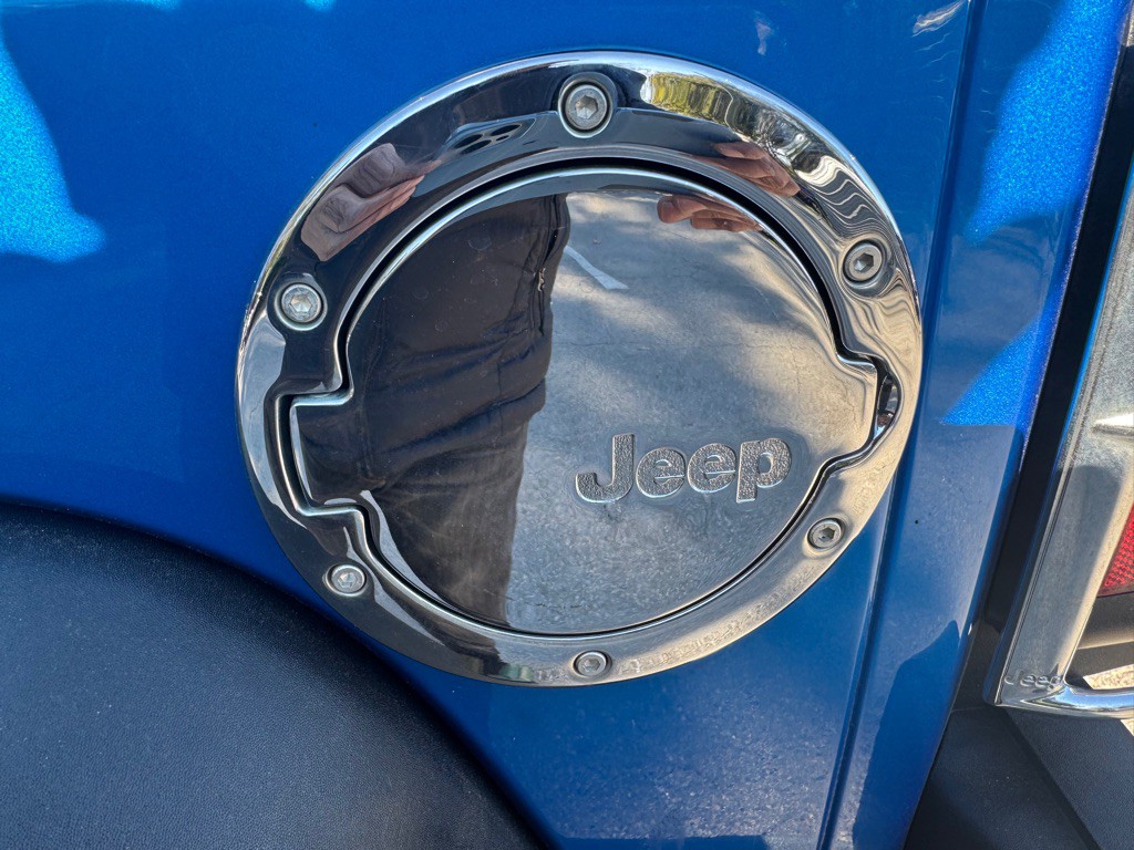 2016 Jeep Wrangler Image 12