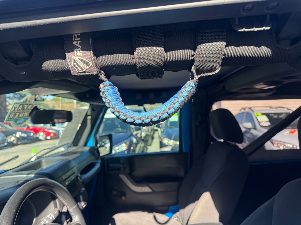 2016 Jeep Wrangler Image 17