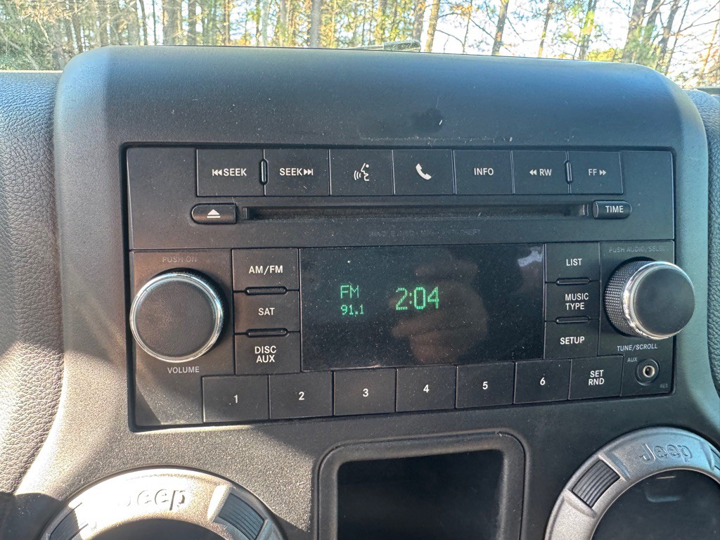 2016 Jeep Wrangler Image 19