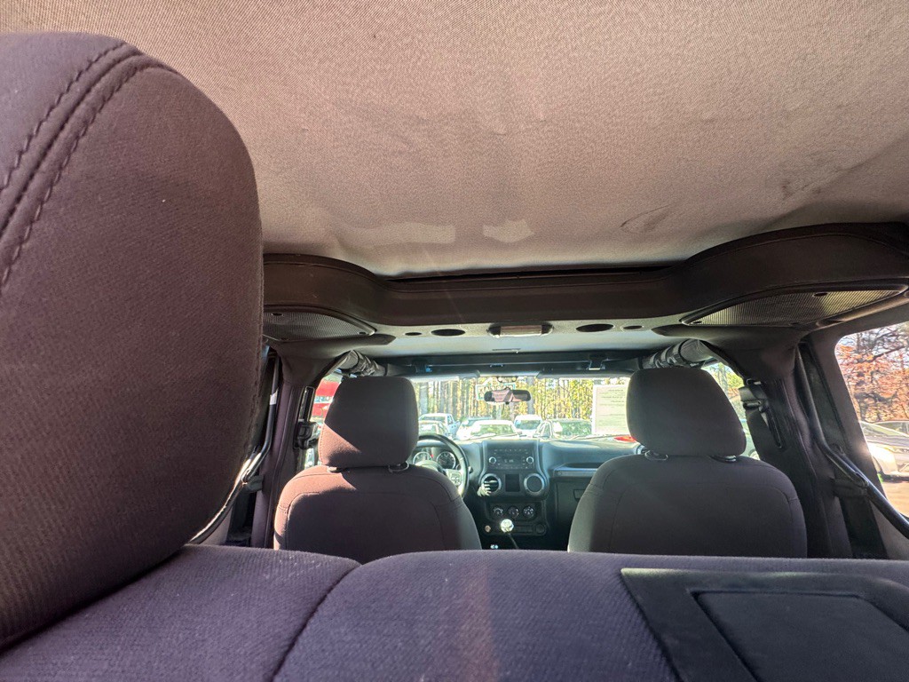 2016 Jeep Wrangler Image 32