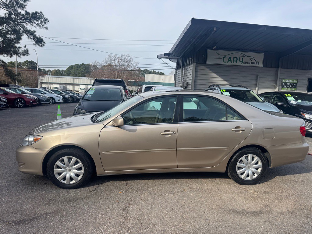 2005 Toyota Camry Image 3