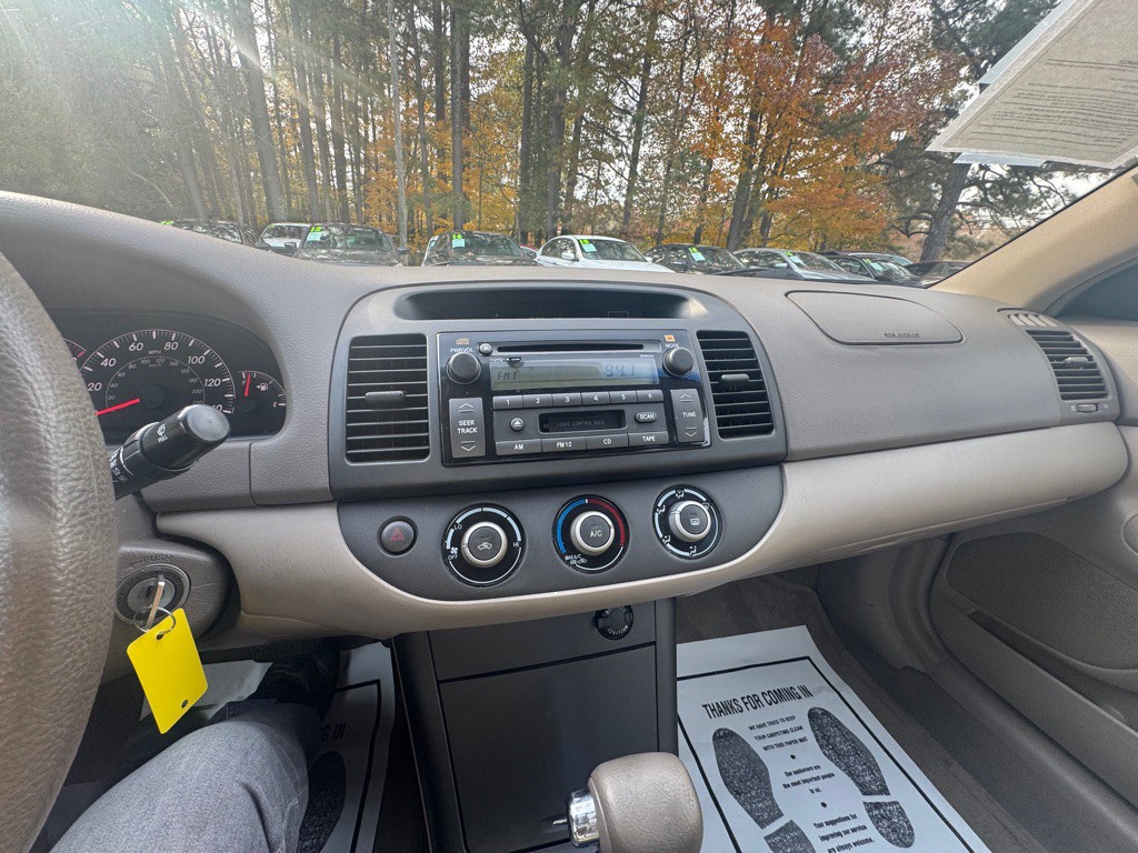 2005 Toyota Camry Image 17
