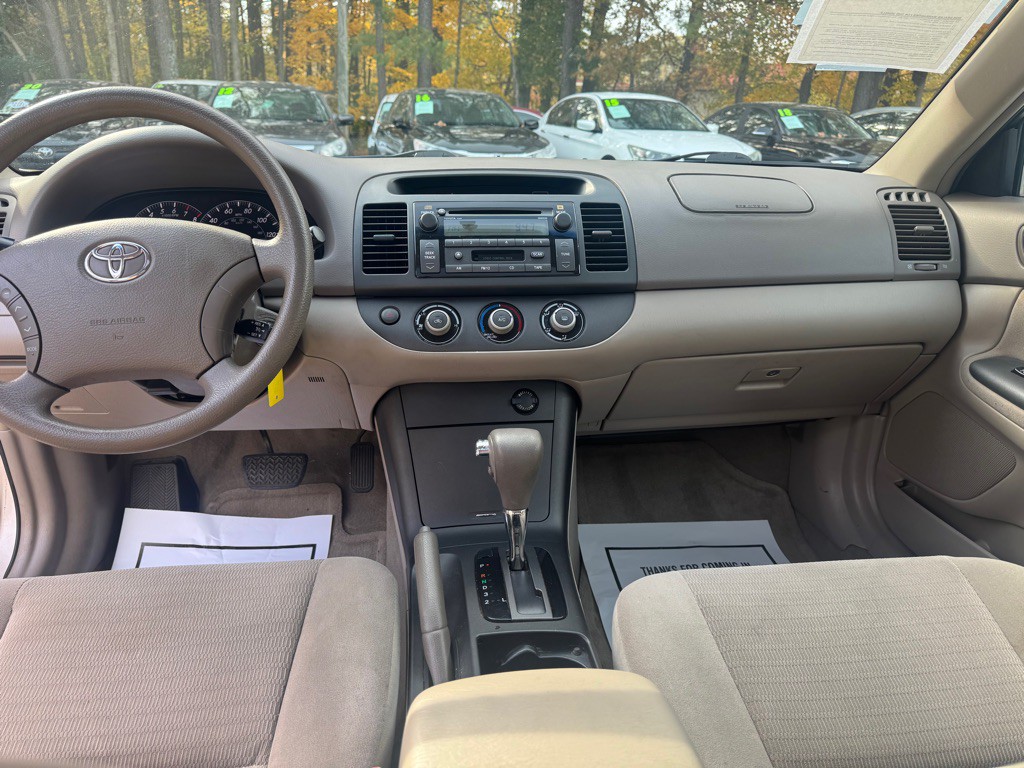 2005 Toyota Camry Image 29