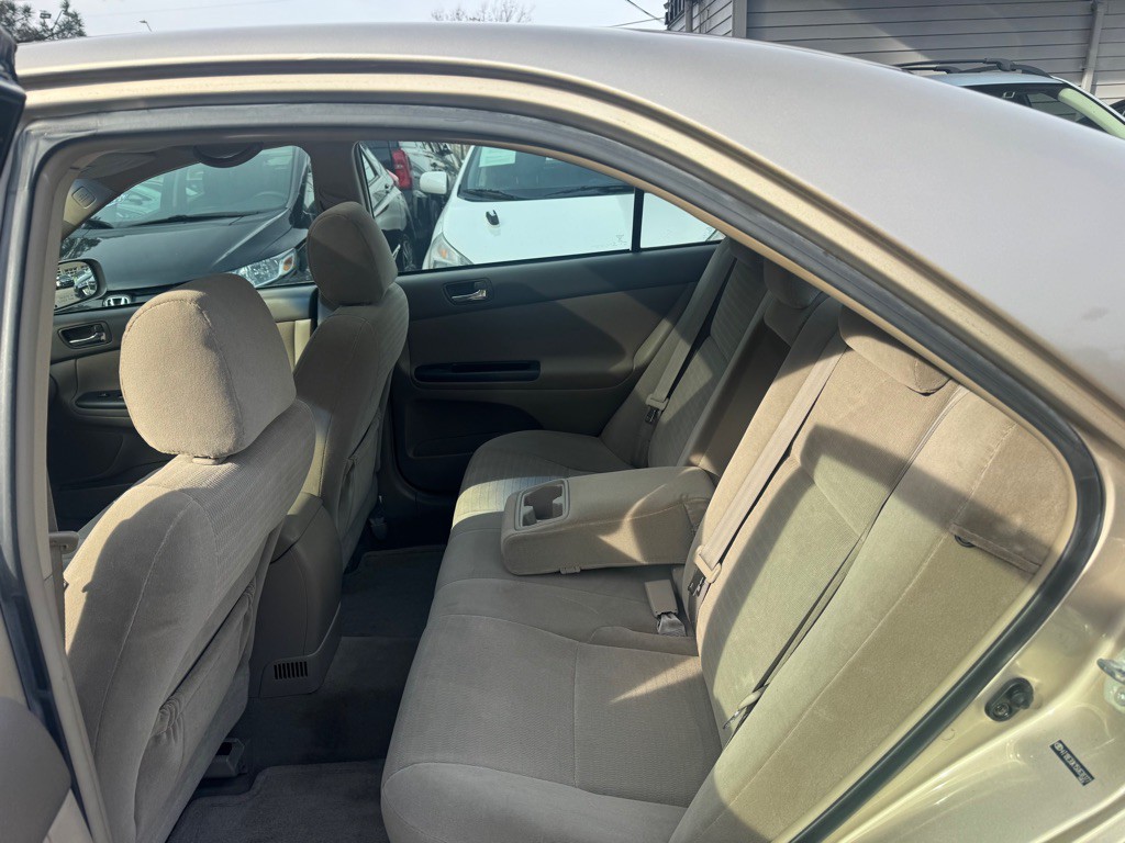 2005 Toyota Camry Image 30