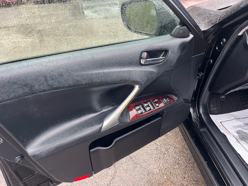 2008 Lexus IS Image 9