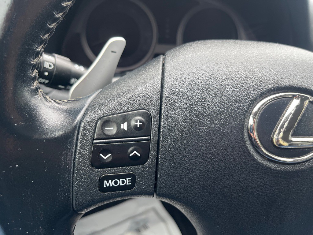 2008 Lexus IS Image 11