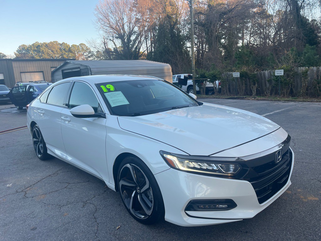 2019 Honda Accord Image 3