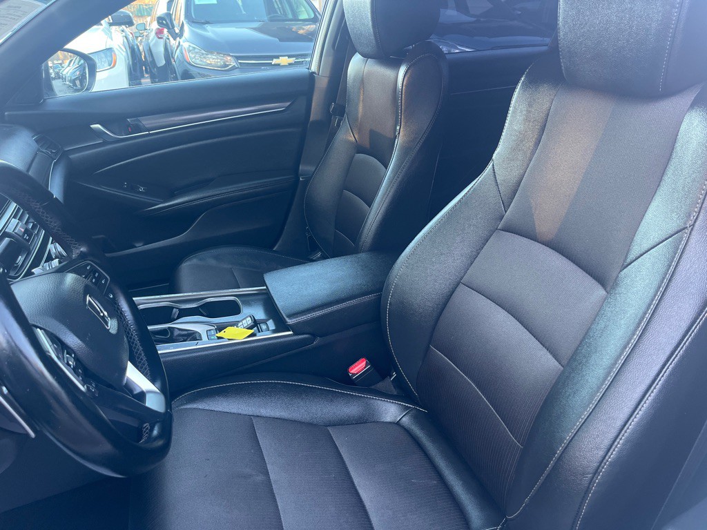 2019 Honda Accord Image 9