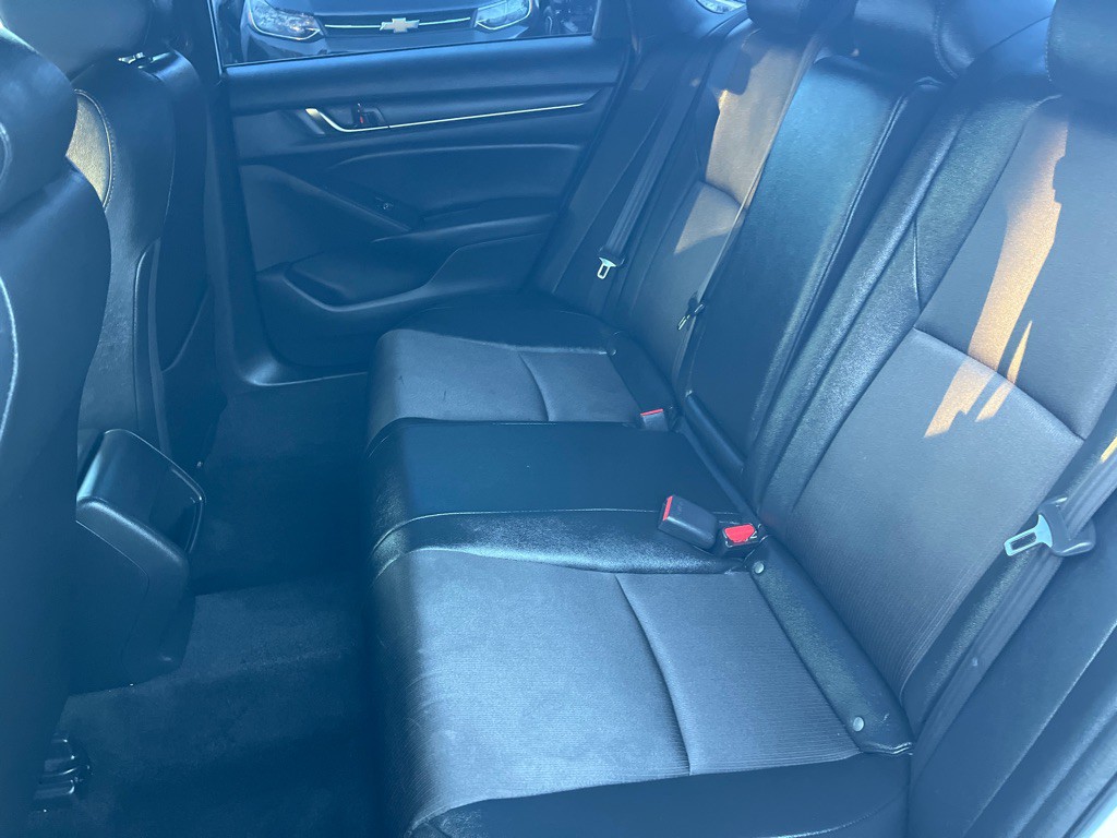 2019 Honda Accord Image 10