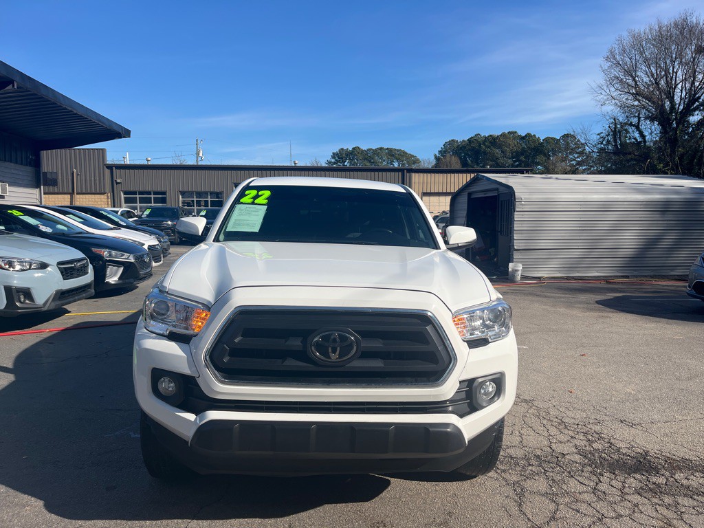 2022 Toyota Tacoma Image 2