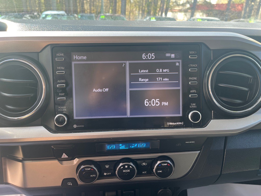 2022 Toyota Tacoma Image 17