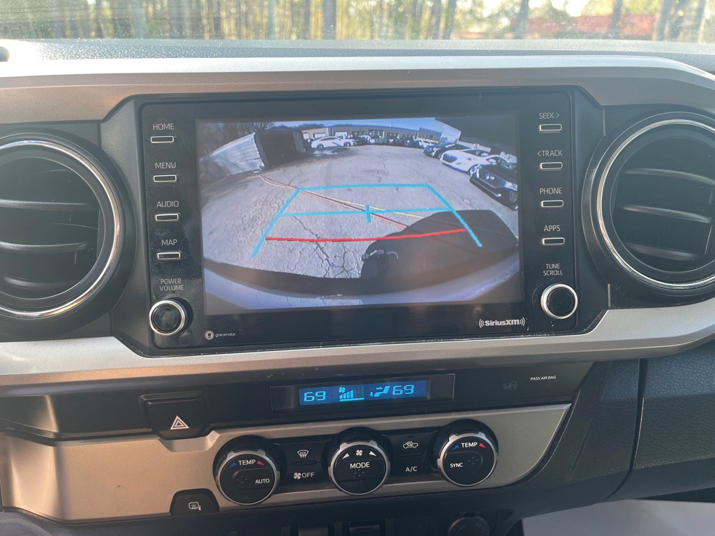 2022 Toyota Tacoma Image 18