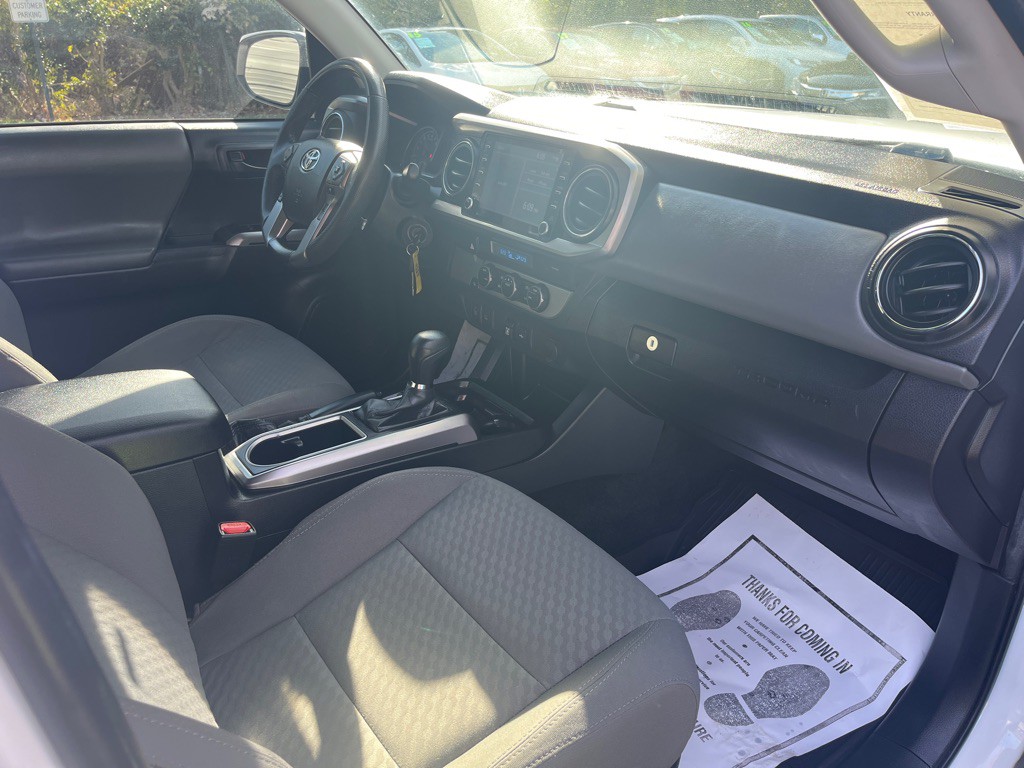 2022 Toyota Tacoma Image 35