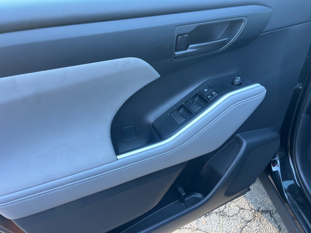 2020 Toyota Highlander Image 14