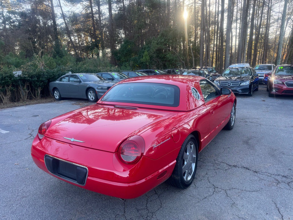 2002 Ford Thunderbird Image 10