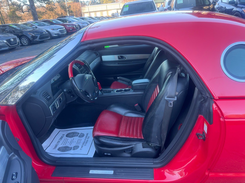 2002 Ford Thunderbird Image 20