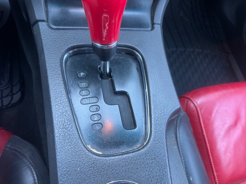 2002 Ford Thunderbird Image 24