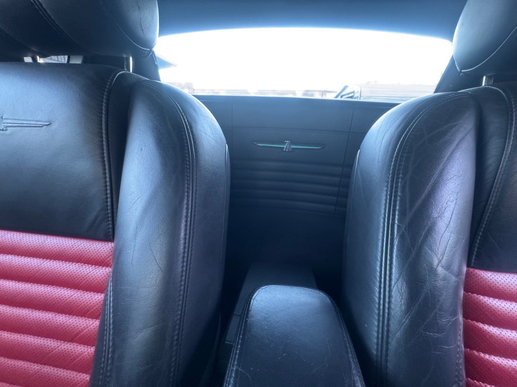 2002 Ford Thunderbird Image 33