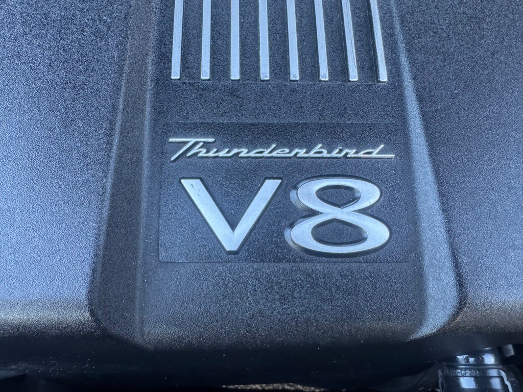 2002 Ford Thunderbird Image 42