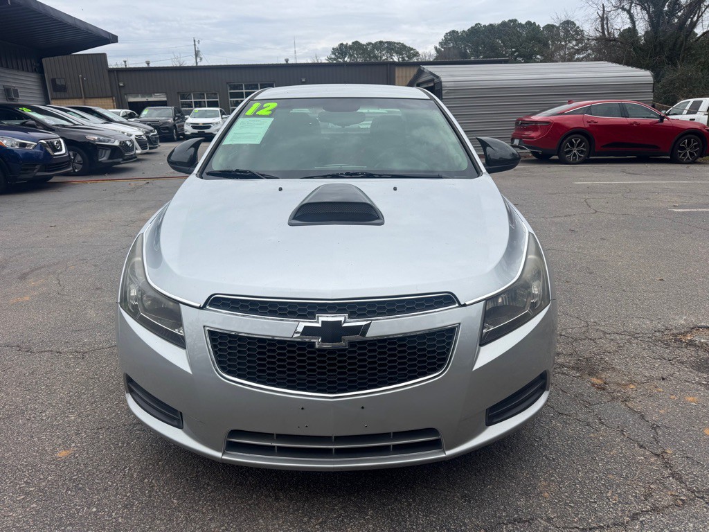 2012 Chevrolet Cruze Image 2