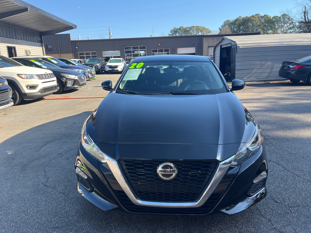 2020 Nissan Altima Image 2