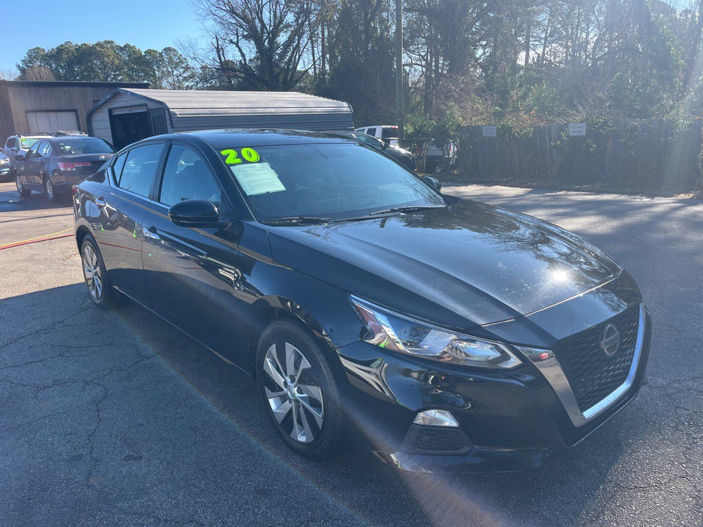 2020 Nissan Altima Image 3