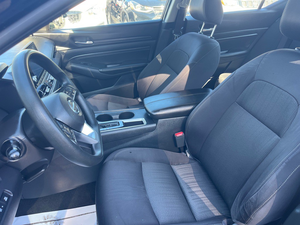 2020 Nissan Altima Image 7