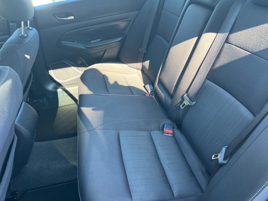 2020 Nissan Altima Image 8