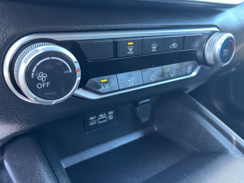 2020 Nissan Altima Image 18