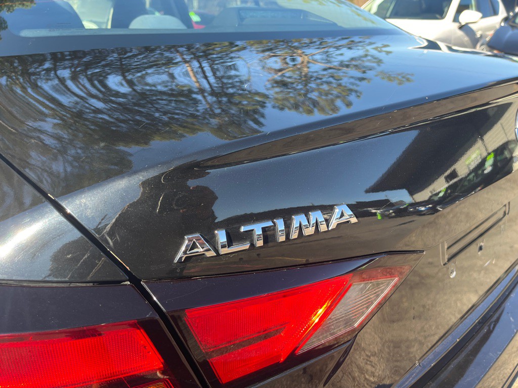 2020 Nissan Altima Image 23