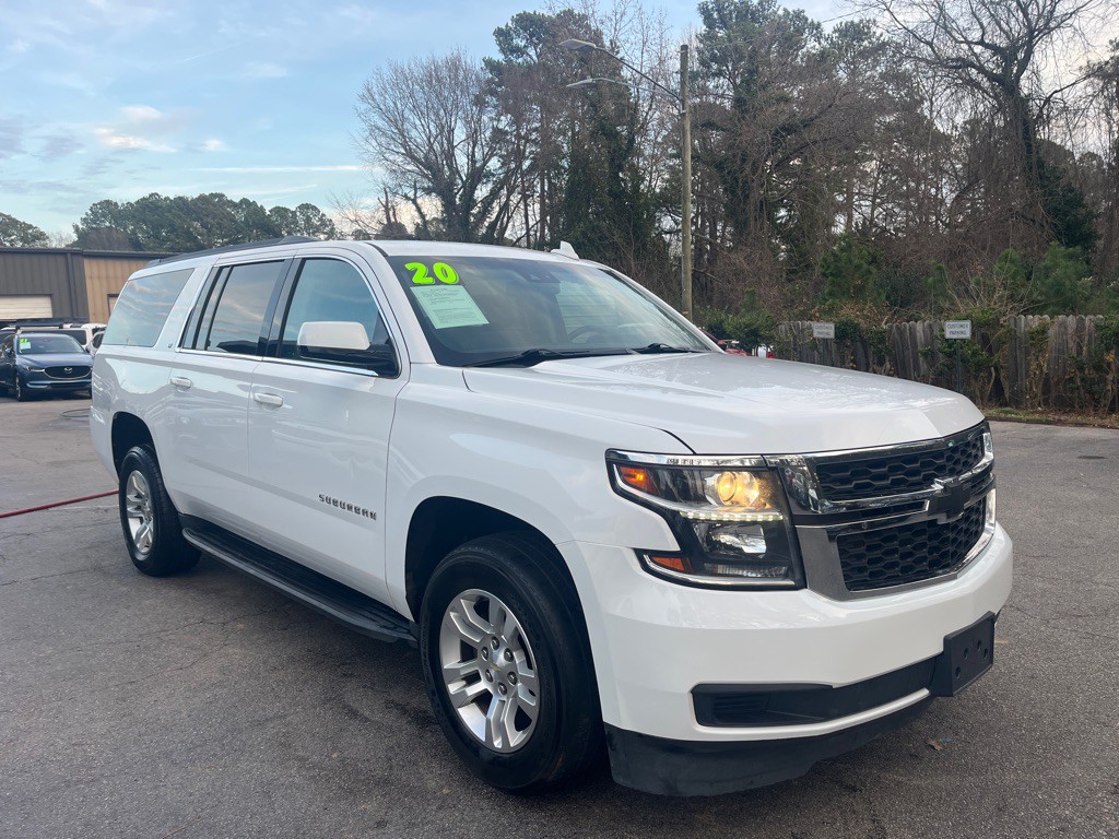 2020 Chevrolet Suburban Image 3