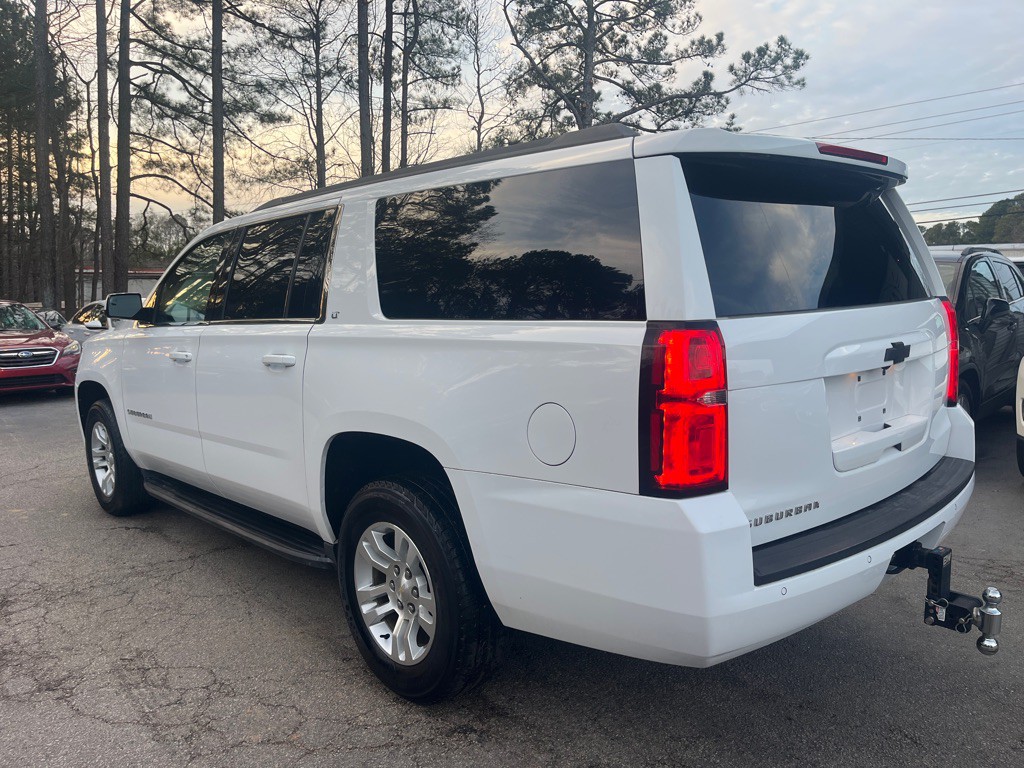 2020 Chevrolet Suburban Image 6