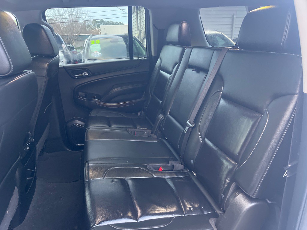 2020 Chevrolet Suburban Image 10