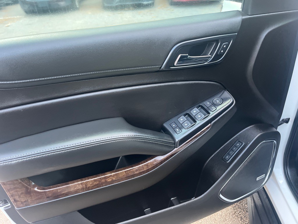 2020 Chevrolet Suburban Image 13