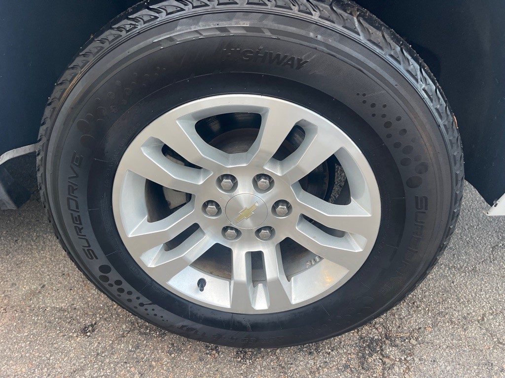 2020 Chevrolet Suburban Image 36