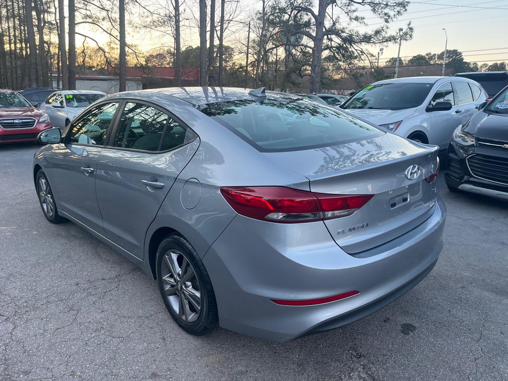 2017 Hyundai Elantra Image 6