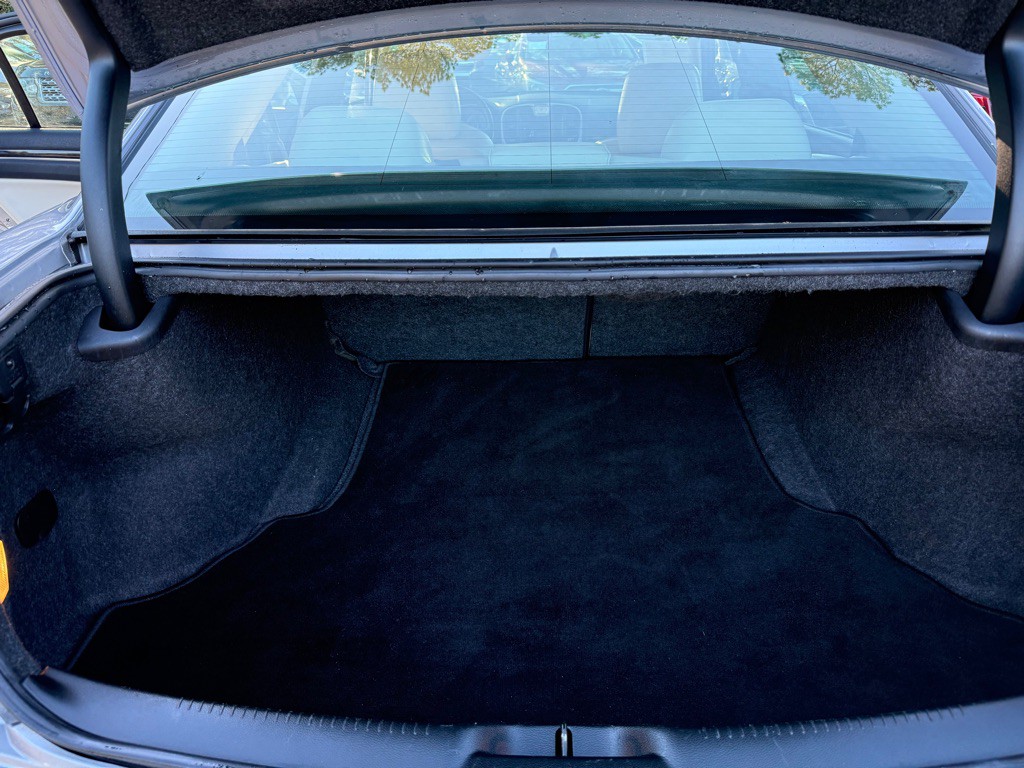 2018 Chrysler 300 Image 32