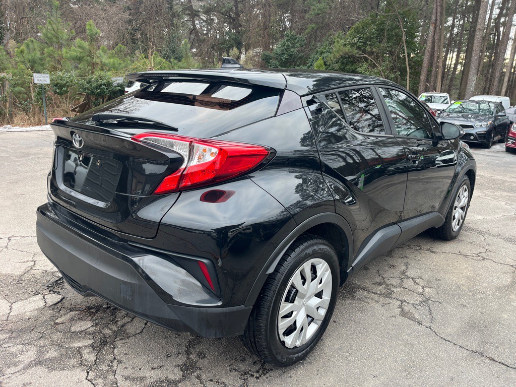 2021 Toyota C-HR Image 4