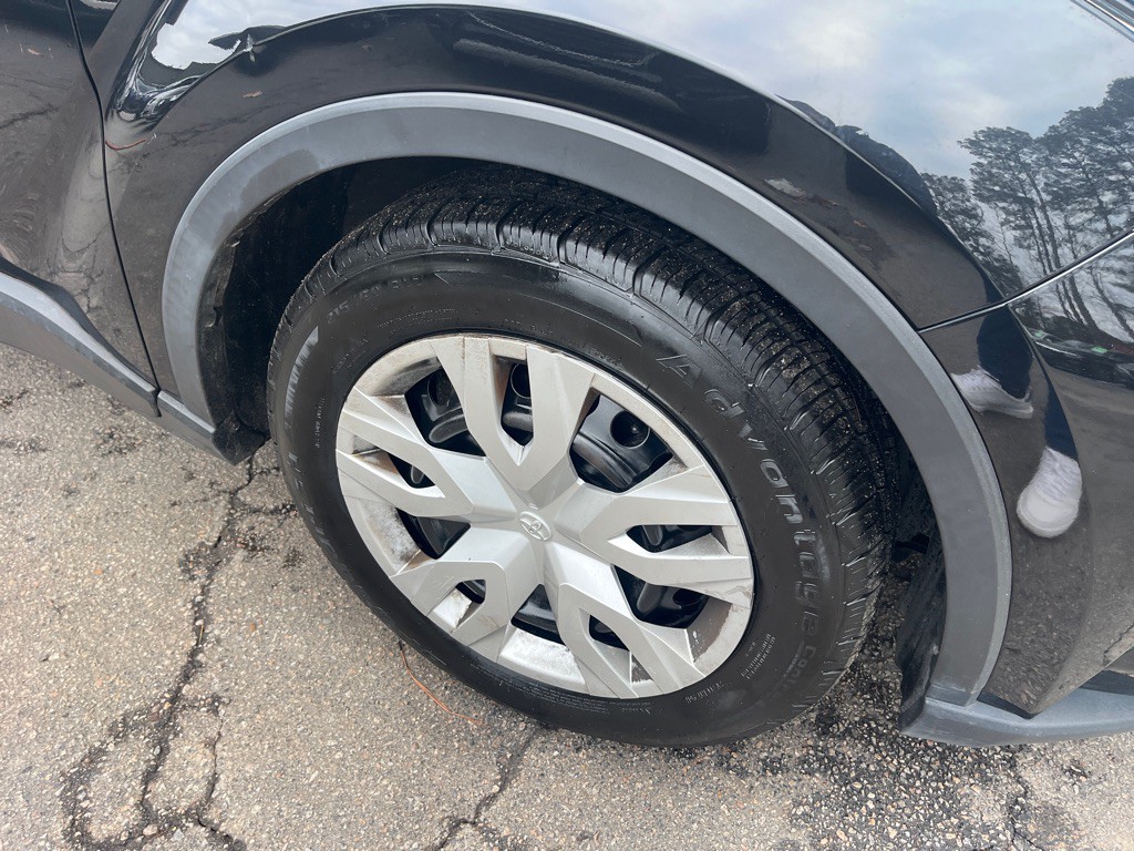 2021 Toyota C-HR Image 24