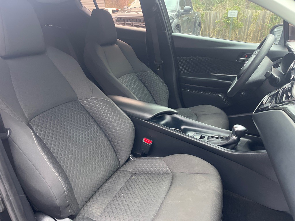 2021 Toyota C-HR Image 28