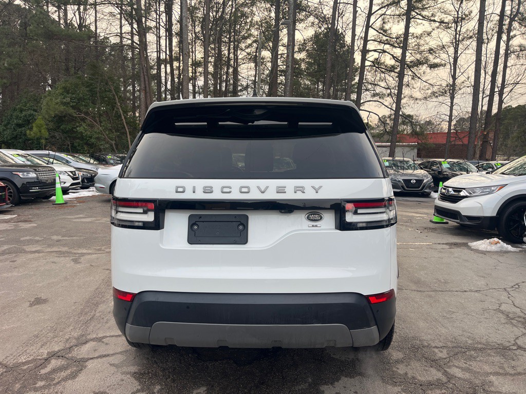2020 Land Rover Discovery Image 5
