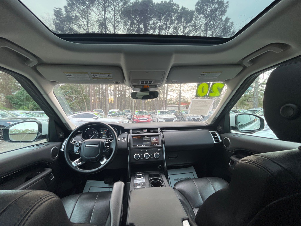 2020 Land Rover Discovery Image 9