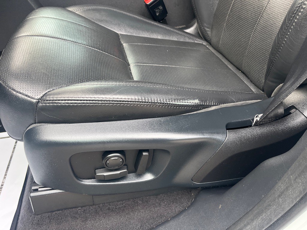 2020 Land Rover Discovery Image 14