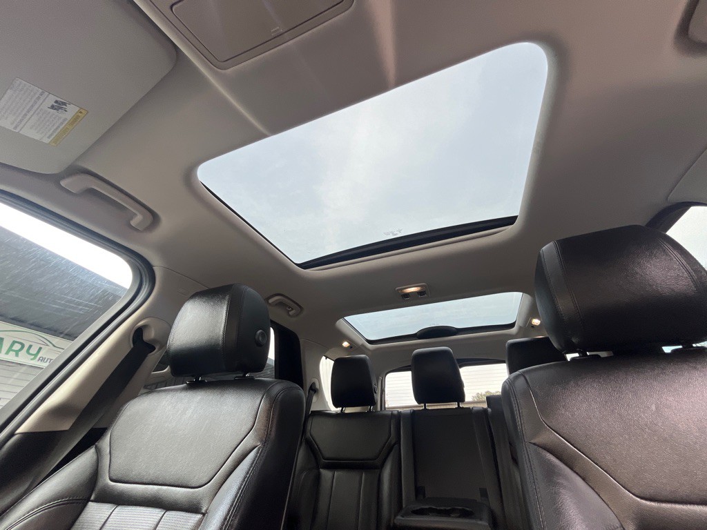 2020 Land Rover Discovery Image 25