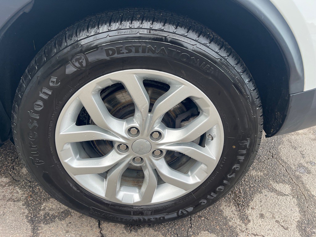 2020 Land Rover Discovery Image 33