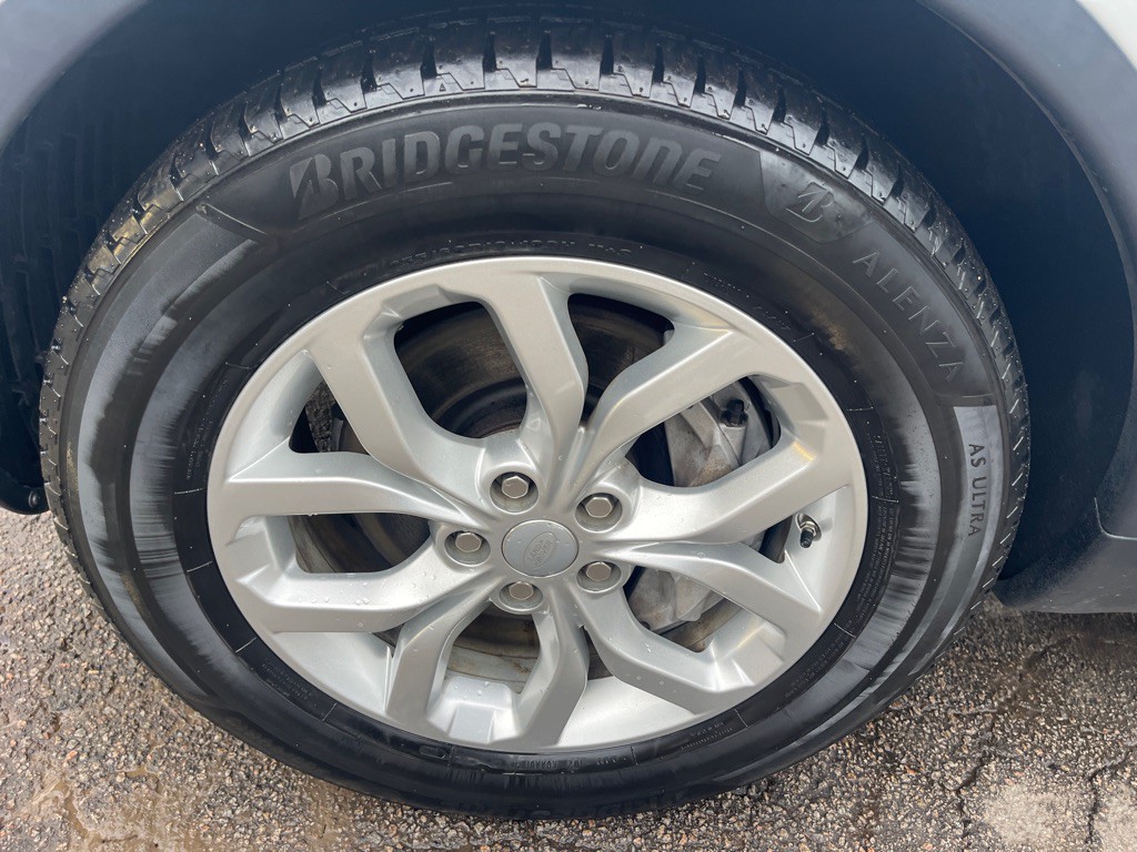 2020 Land Rover Discovery Image 34