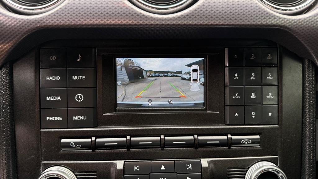 2017 Ford Mustang Image 18