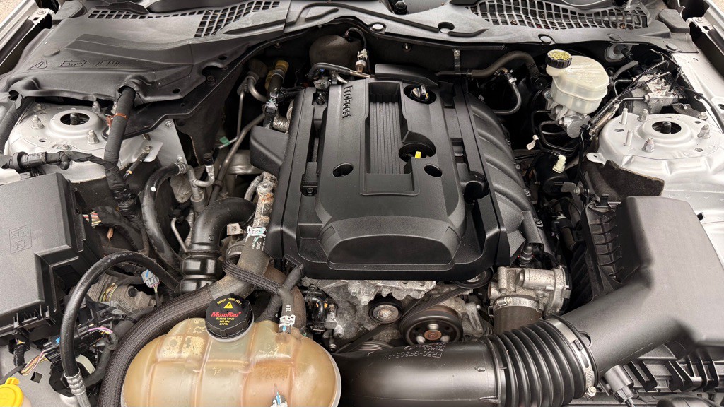 2017 Ford Mustang Image 32