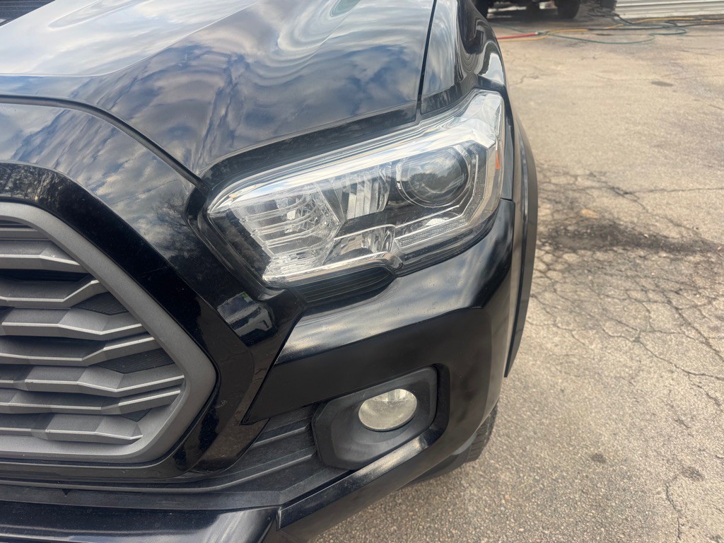 2021 Toyota Tacoma Image 10